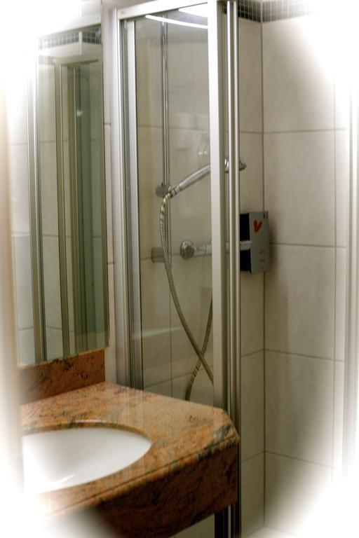 Hotel - Reweschnier Kusel Ruang foto